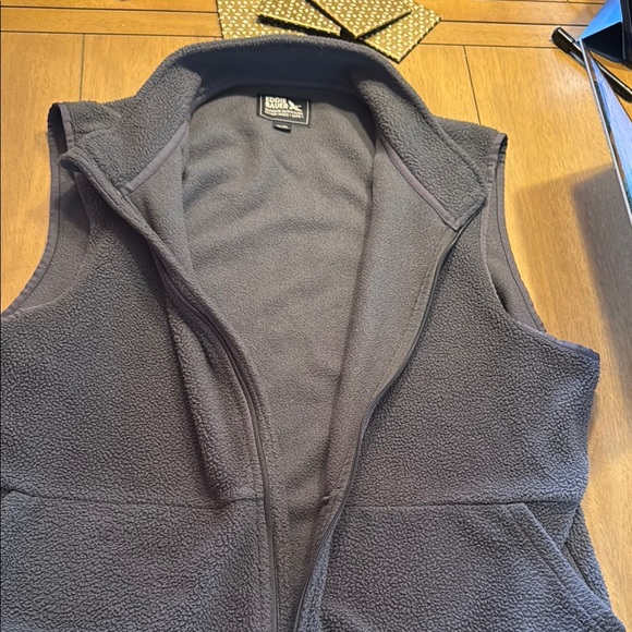 Eddie Bauer Charcoal Fleece Vest - Picture 4 of 4